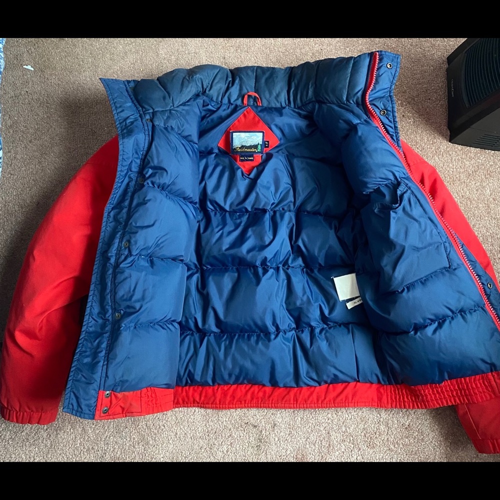 Red Puffer Jacket. Size Medium - Picture 2 of 4